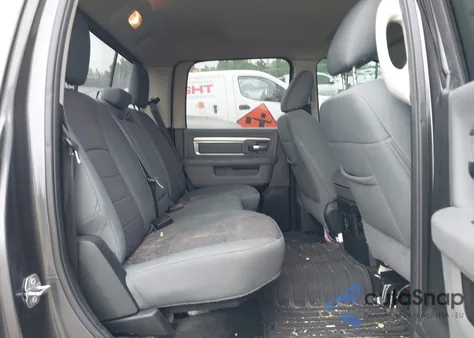 2018 Ram 1500 Big Horn 4X4 5'7 Box z USA, uszkodzony, nr VIN 1C6RR7LG7JS140638